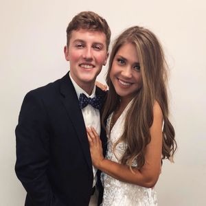 Meet your Posher, Caitlin